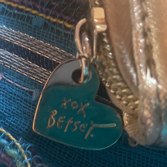 Betsey Johnson fun sparkly gold wallet. Measures approximately 8 x 4”. NWOT - Picture 3 of 13